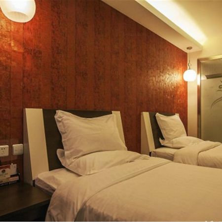 Fairyland Hotel Shanghai New International Exihibition Centre South Yanggao Road Metro Station 上海市 エクステリア 写真